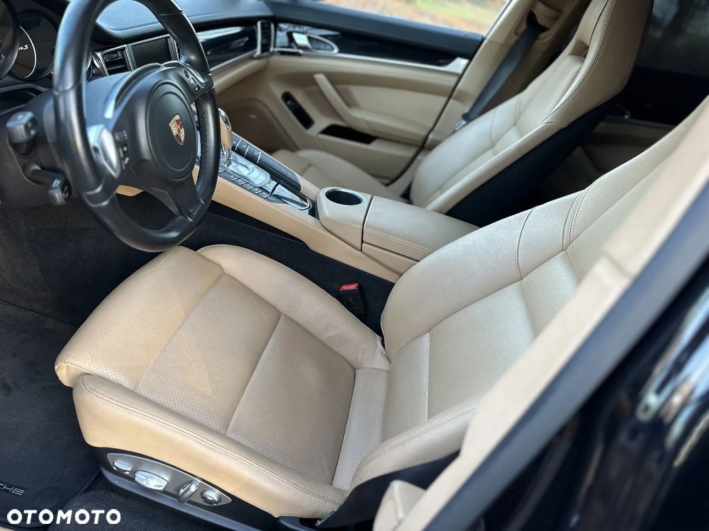 Porsche Panamera S PDK - 17
