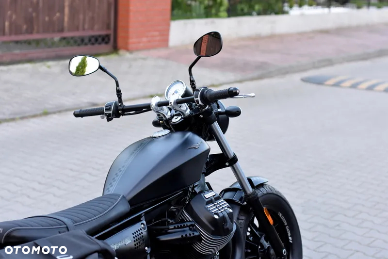 Moto Guzzi V9 - 15