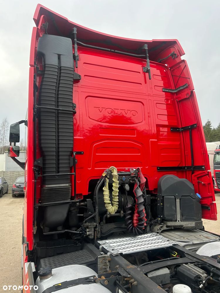 Volvo FH 460 AUTOMAT / HALOGENY ORUROWANIE / FULL SPOJLERY / OBRTOWE SIEDZENIE / KSENONY / LED / POLSKI SALON / PRZEBIEG 995 TYS. KM / EURO 6 / 2014 ROK !! - 15