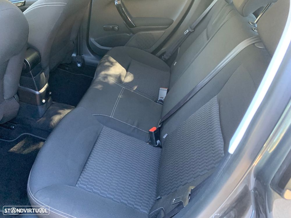 Peugeot 208 1.2 PureTech Active - 4