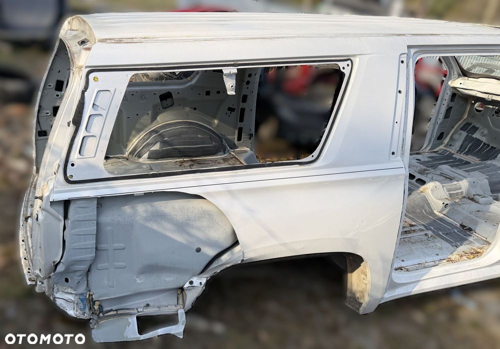 O3 CADILLAC ESCALADE IV 2014 - ESV ĆWIARTKA BŁOTNIK POSZYCIE PRAWY TYŁ TYLNY - 2