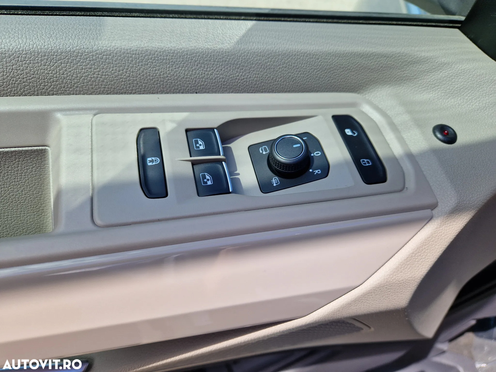 Volkswagen Multivan 2.0 TDI DSG 110KW Style - 11