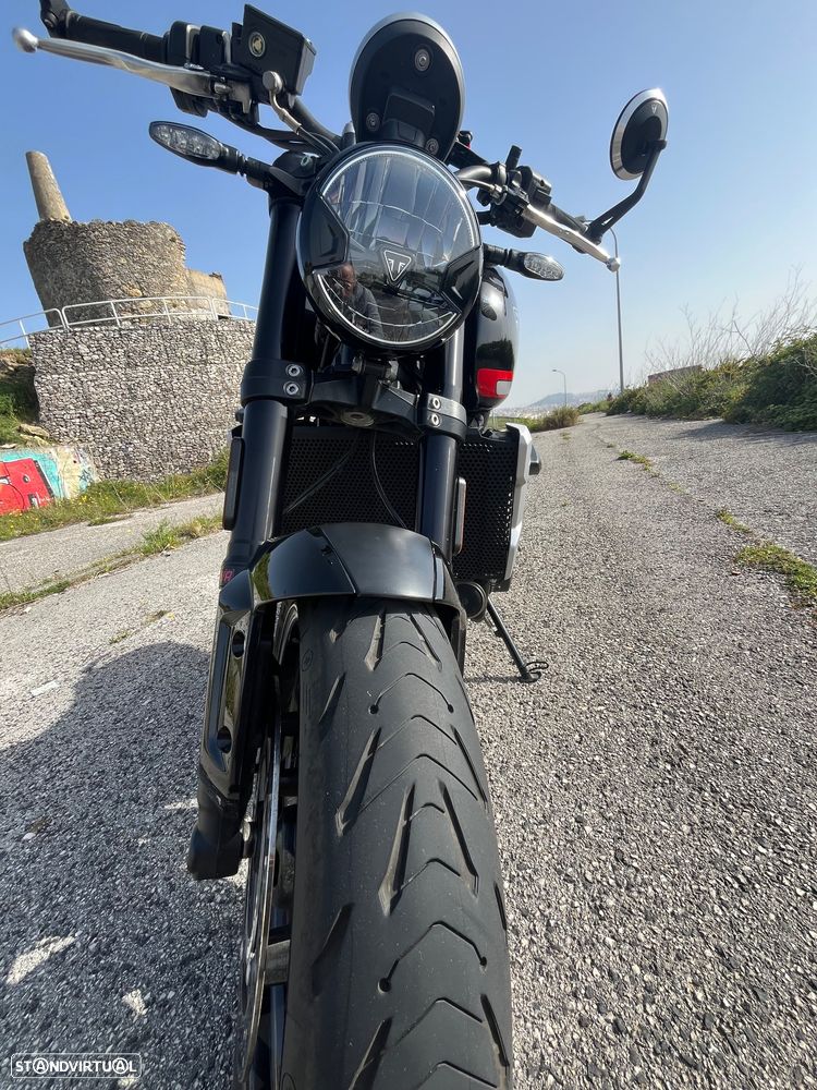 Triumph Trident - 8