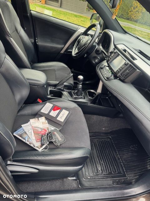 Toyota RAV4 2.0 D-4D Premium 4x2 - 21