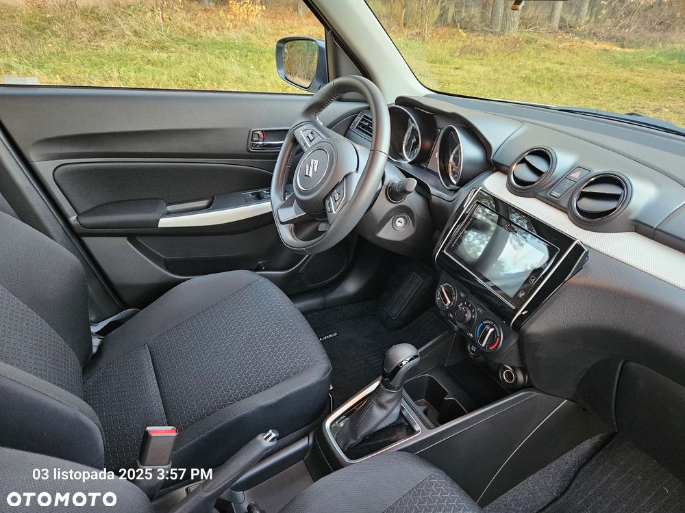 Suzuki Swift 1.2 Dualjet SHVS Premium Plus CVT - 9