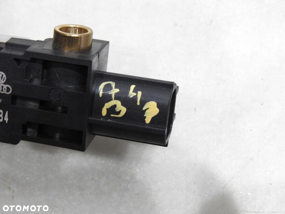 SENSOR UDERZENIOWY AUDI A4 B7 8E0959643B - 8