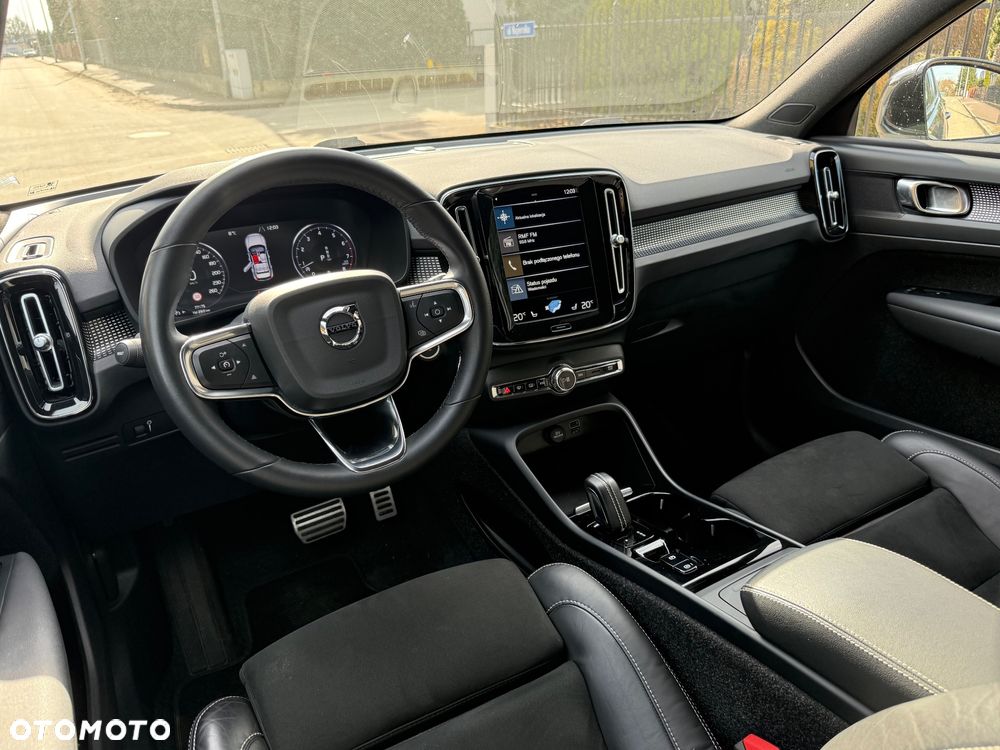 Volvo XC 40 B4 Ultra Black Edition - 7