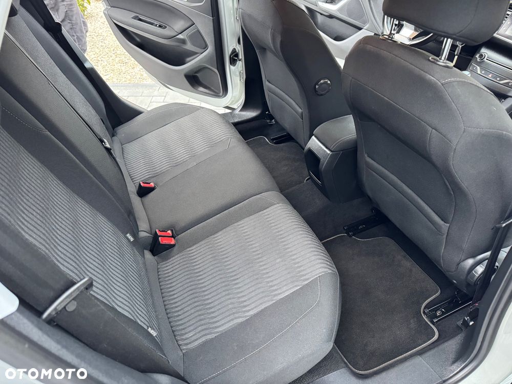 Peugeot 308 SW HDi FAP 110 (Blue Lion) Business Line Niveau 1 - 30