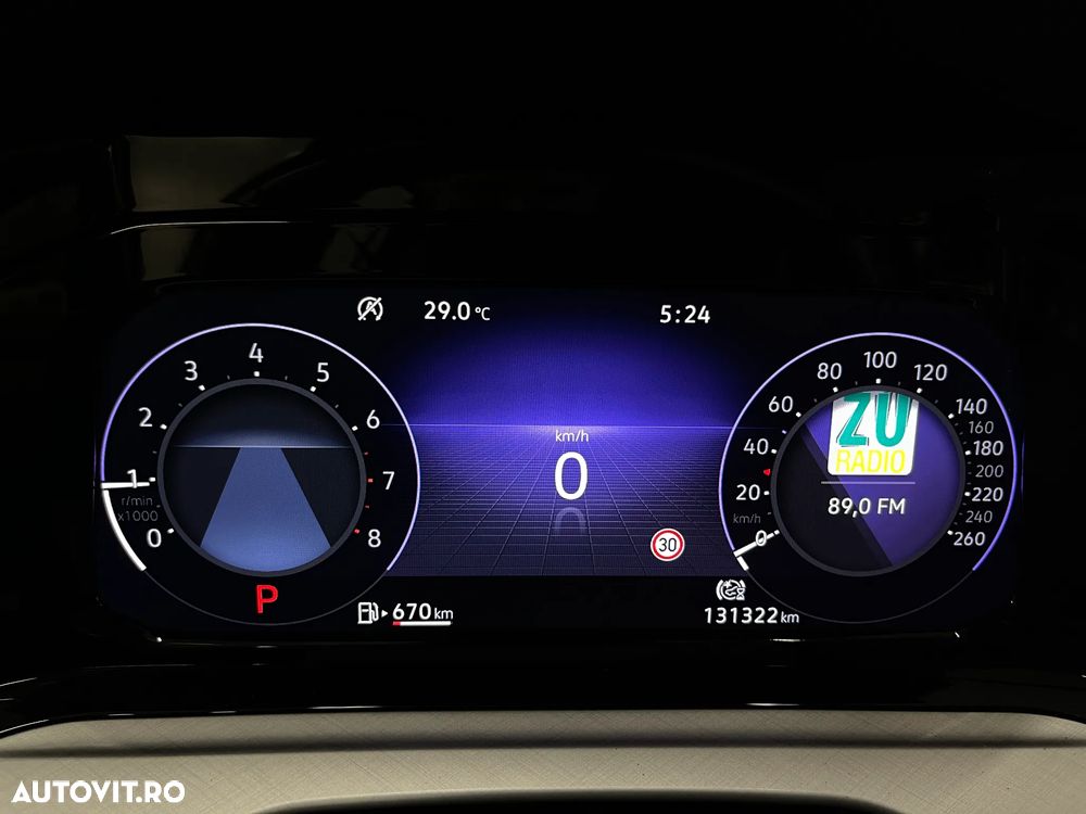 Volkswagen Golf 1.0 eTSI DSG MHEV Life - 29