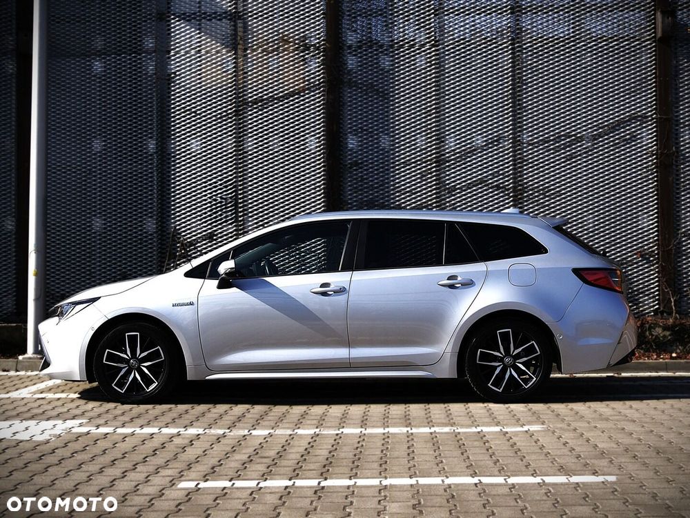 Toyota Corolla 2.0 Hybrid Comfort - 28