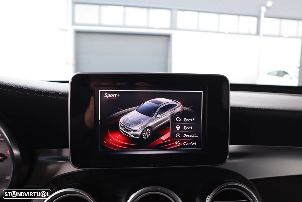 Mercedes-Benz GLC 250 d 4Matic 9G-TRONIC AMG Line - 23