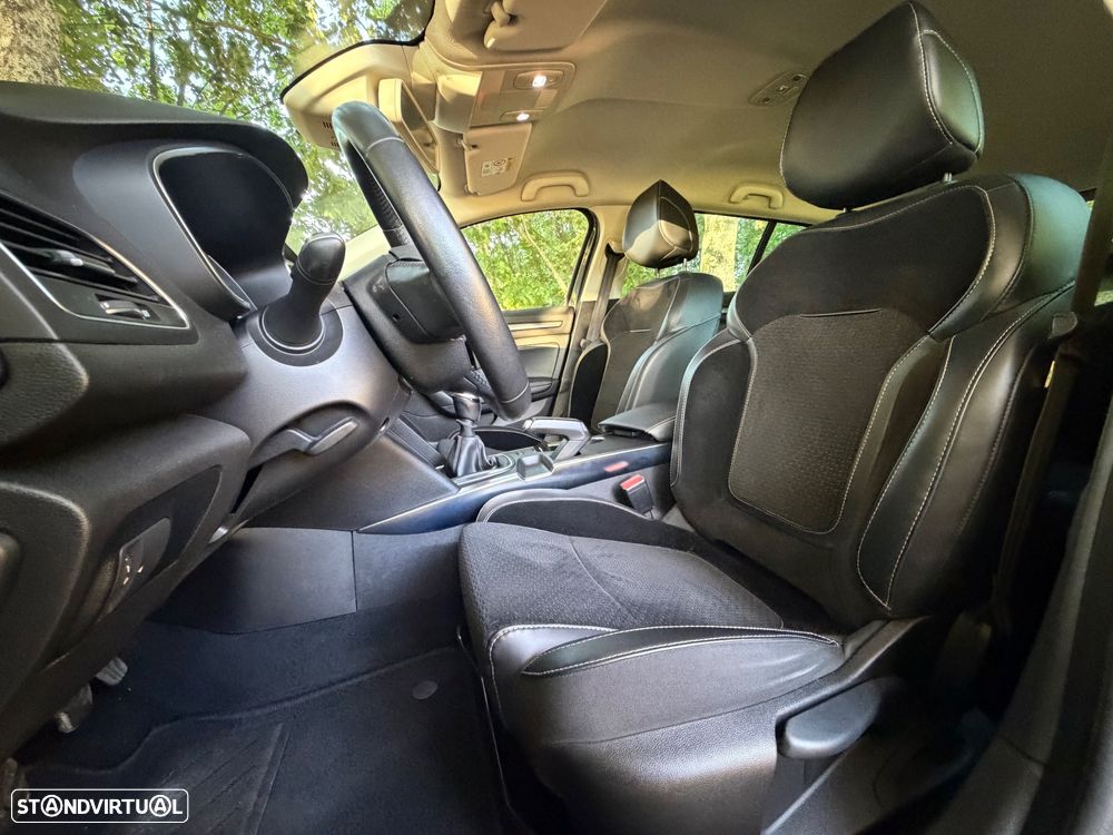 Renault Mégane Sport Tourer 1.5 dCi GT Line - 16