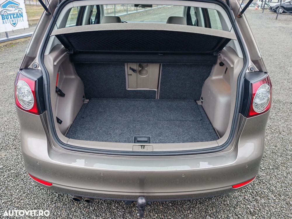 Volkswagen Golf Plus 2.0 TDI DSG Comfortline - 27