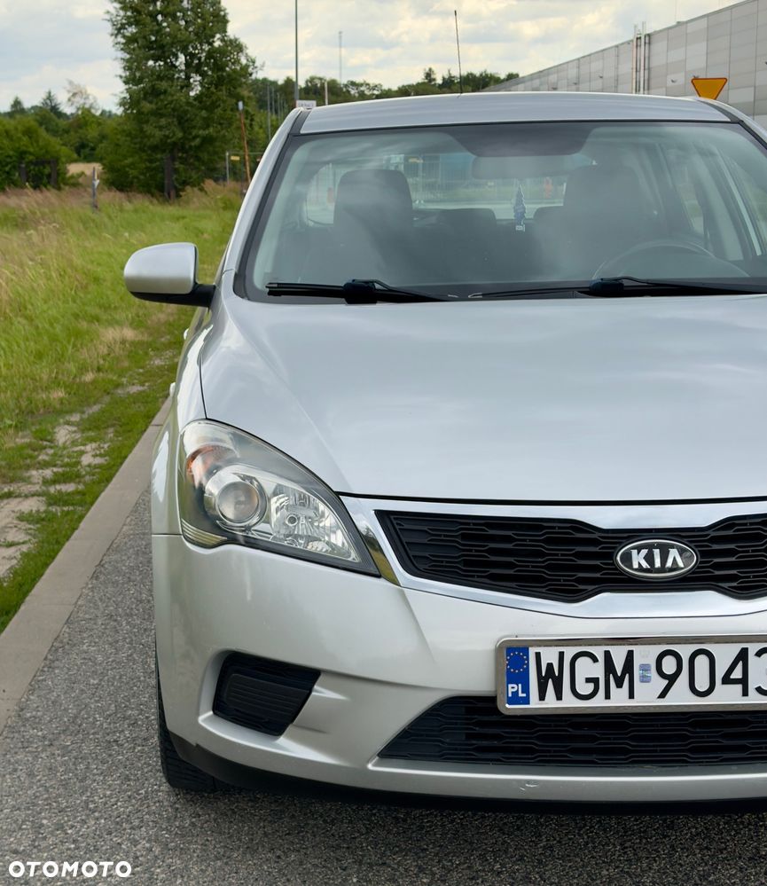 Kia Ceed 1.4 CVVT Attract - 24