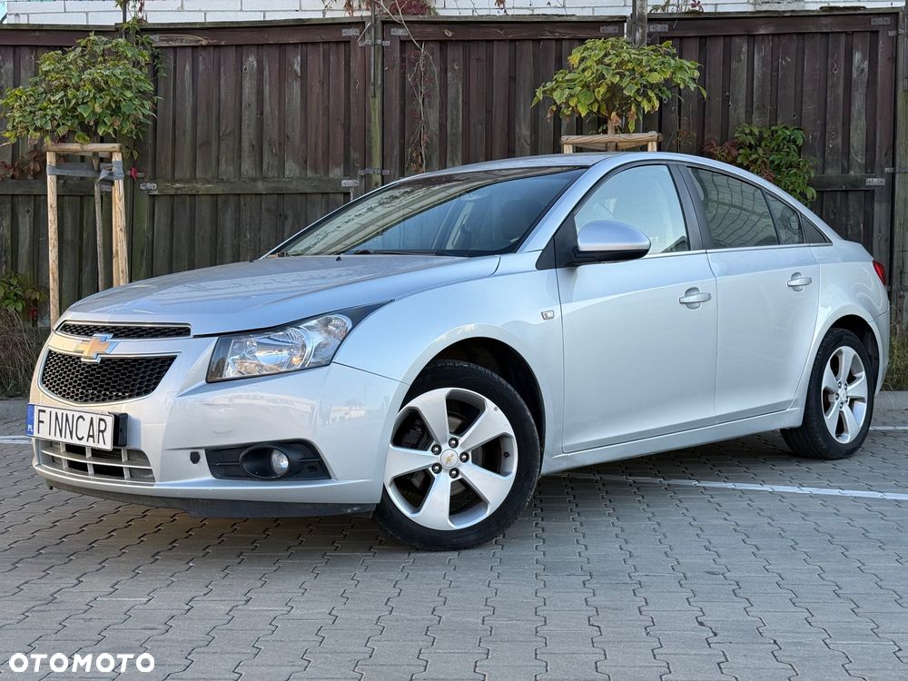 Chevrolet Cruze 1.8 LS - 4