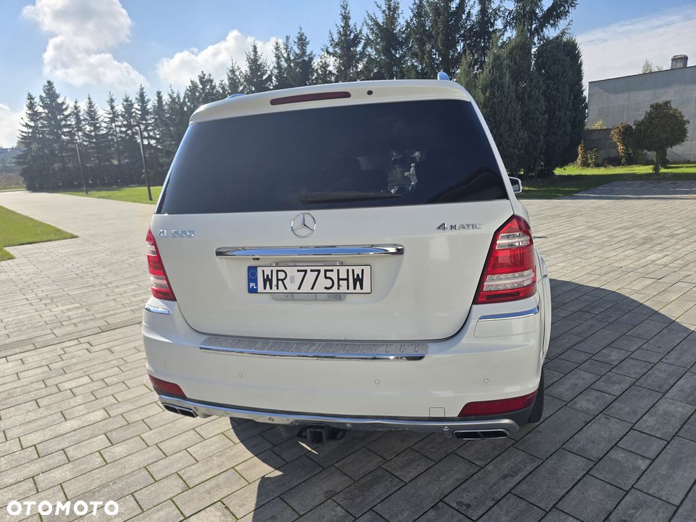 Mercedes-Benz GL 500 - 9