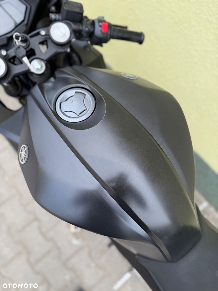 Yamaha YZF - 35