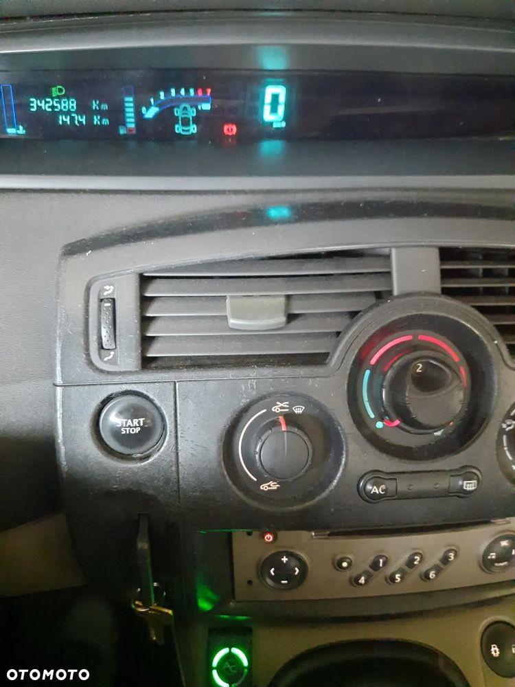 Renault Grand Scenic - 15
