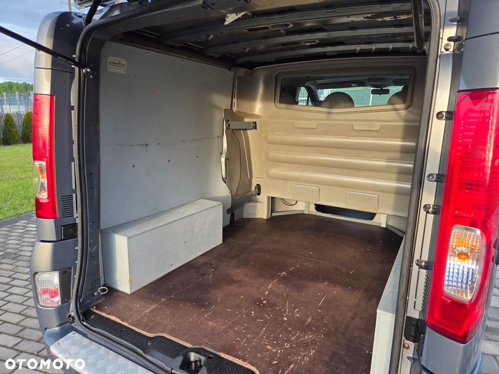 Renault TRAFIC LONG KLIMA TEMPOMAT ORYGINAŁ DUBEL KABINA ZADBANY FULL OPCJA DOPOSAŻONY - 16