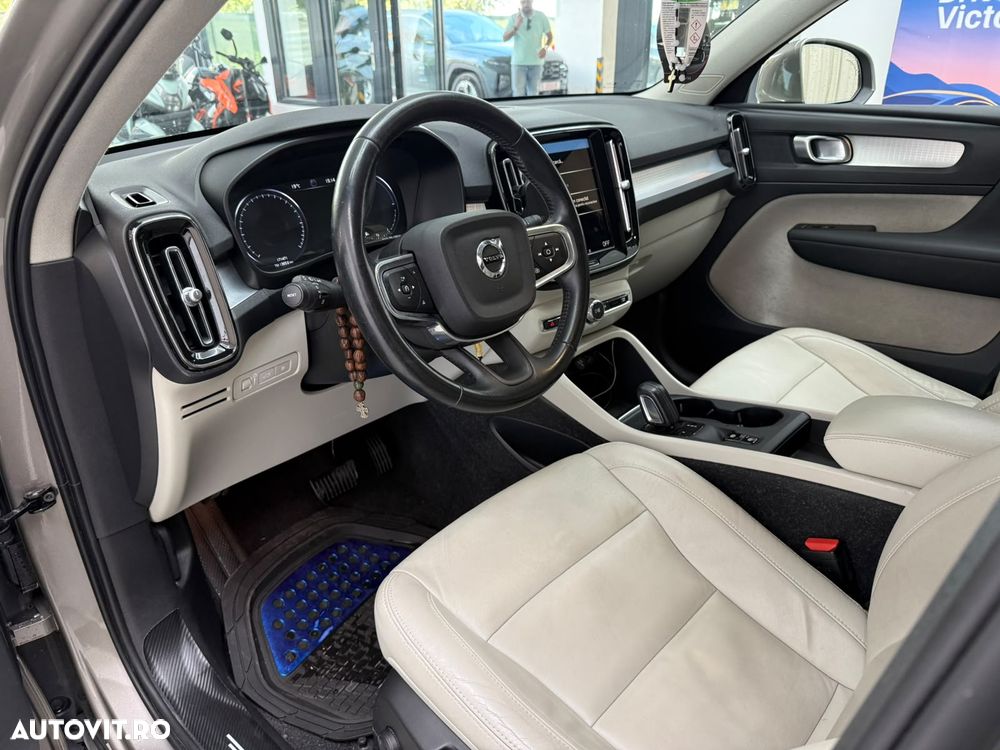Volvo XC 40 - 23