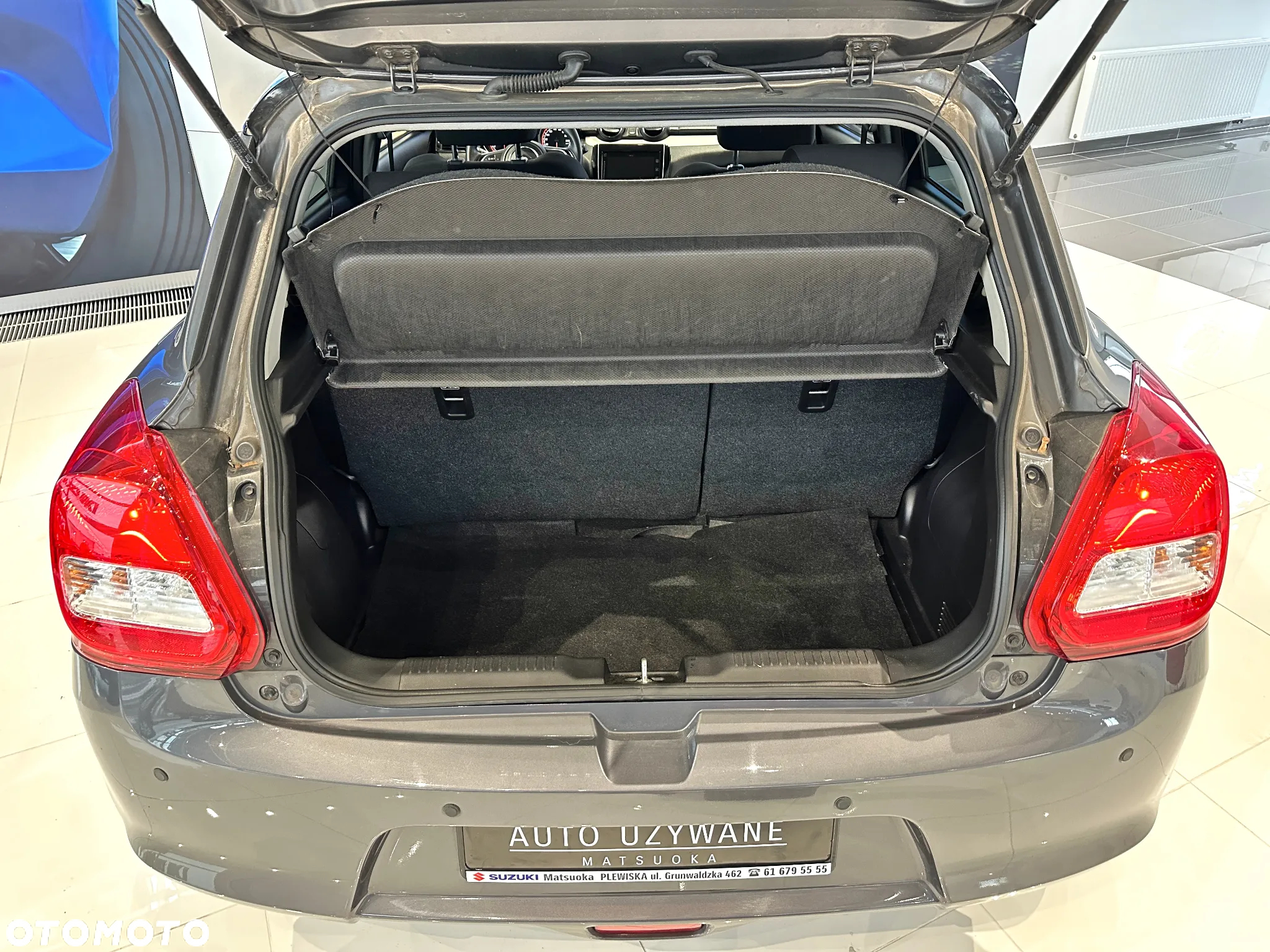 Suzuki Swift 1.2 Premium Plus CVT - 12