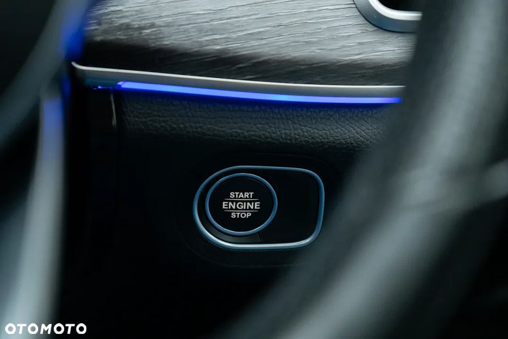 Mercedes-Benz GLE 350 e 4Matic 9G-TRONIC AMG Line - 17