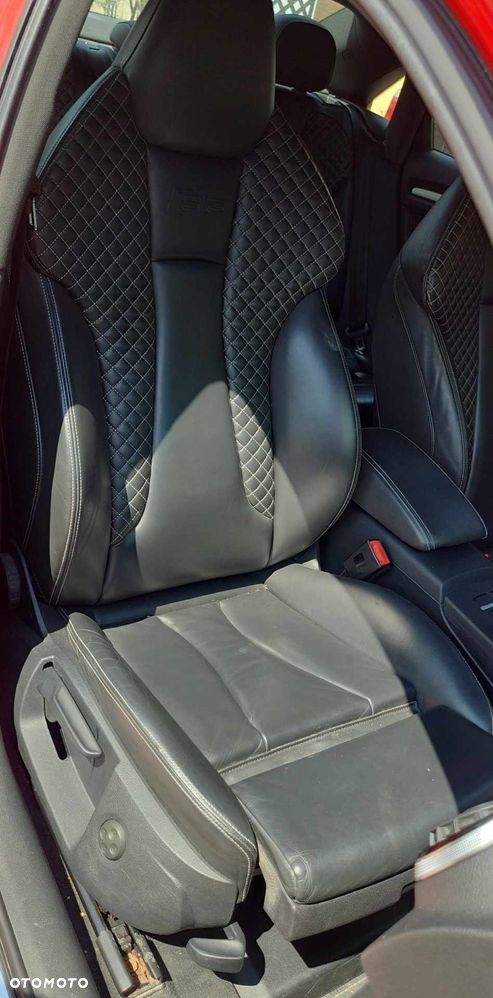 Audi S3 S tronic - 32