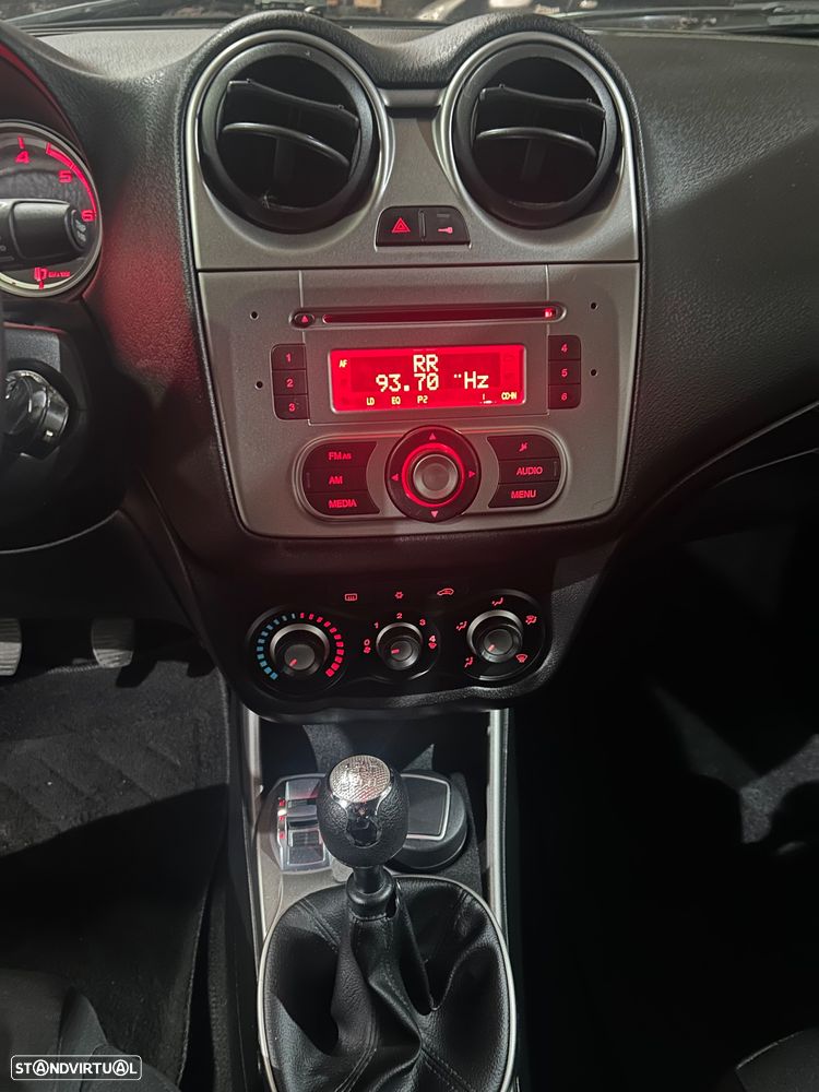 Alfa Romeo MiTo 1.3 JTDM Distinctive - 12
