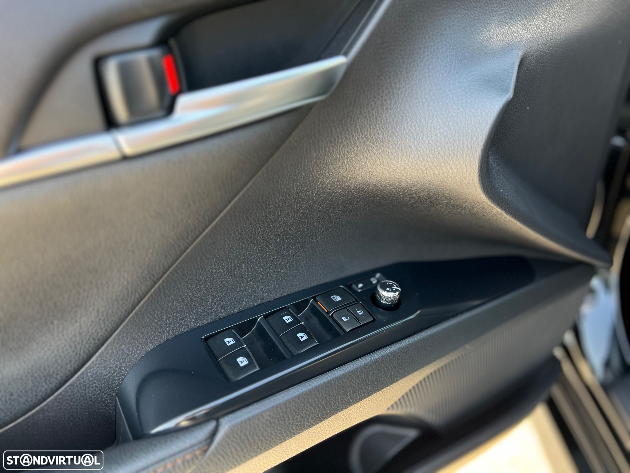 Toyota Camry 2.5 Hybrid Luxury - 13