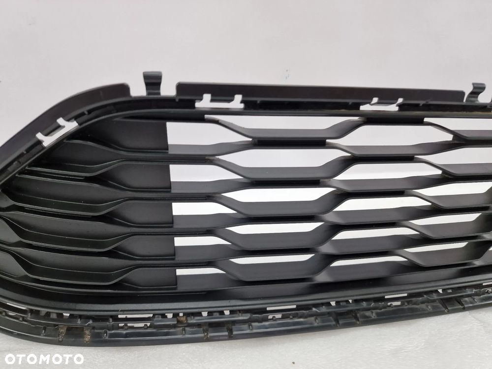 VW GOLF VII R-LINE 7 5G0 LIFT 16- KRATKA ŚRODKOWA ZDERZAKA PRZEDNIEGO PRZÓD , NR 5G0853677AC , NR AUKCJI KR204 - 23