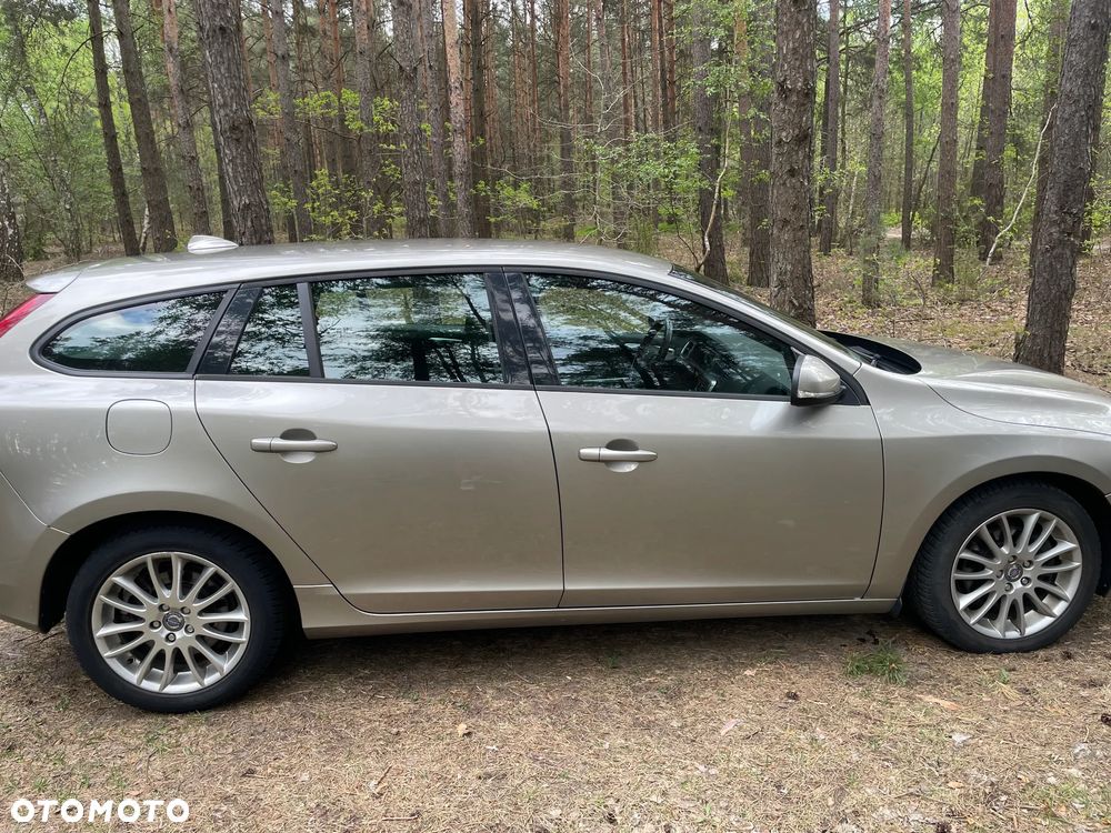 Volvo V60 D2 Edition - 9