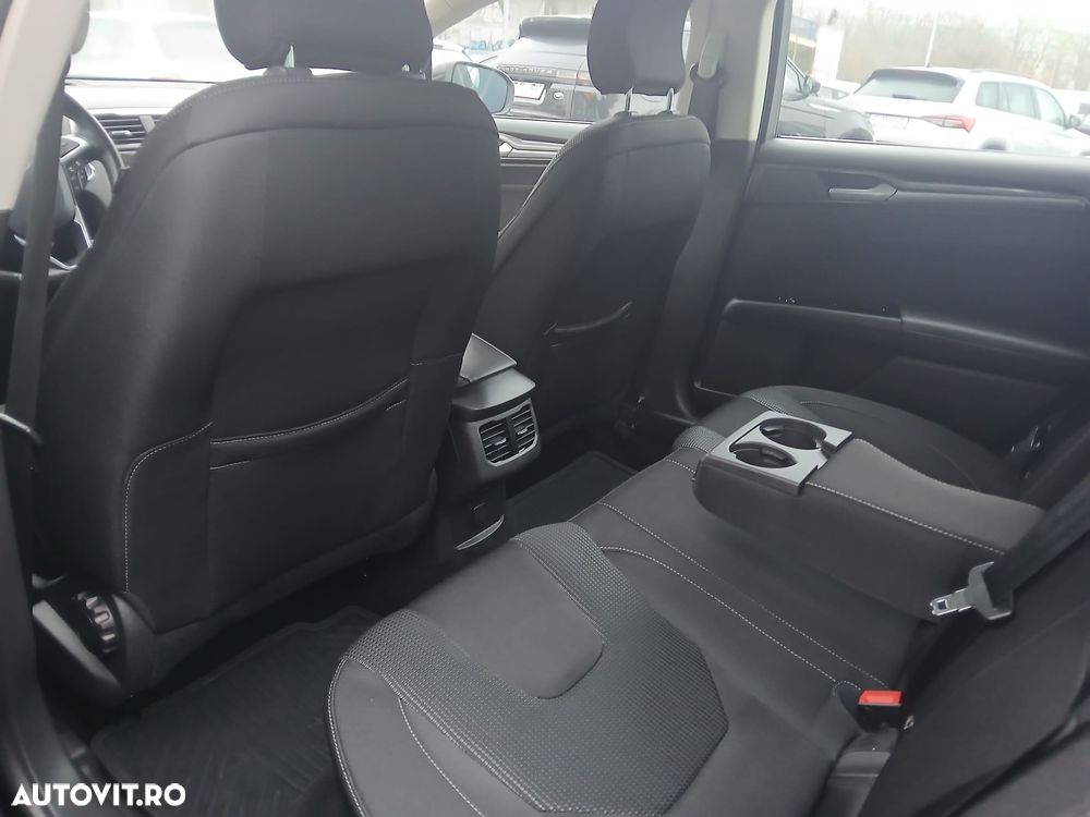 Ford Mondeo 2.0 HEV Trend - 9