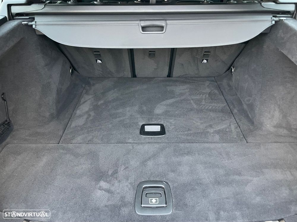 BMW 318 d Touring Auto - 35