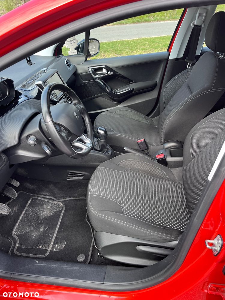 Peugeot 208 1.2 PureTech Allure S&S - 13