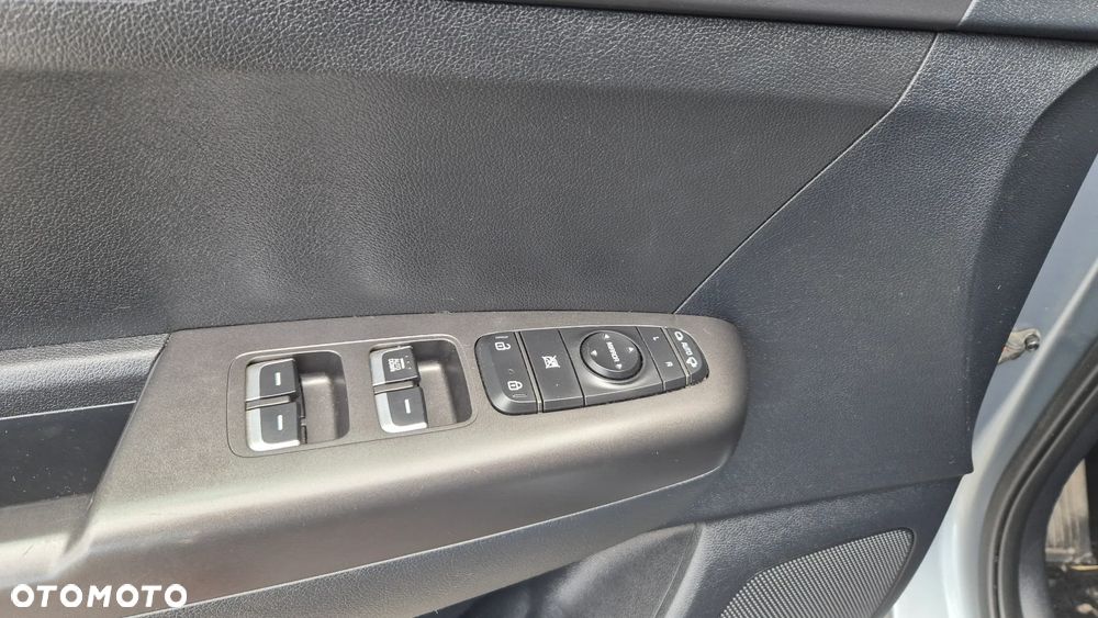 Kia Sportage - 12