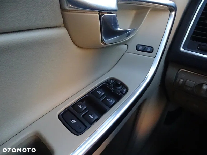 Volvo XC 60 D4 AWD Summum - 33