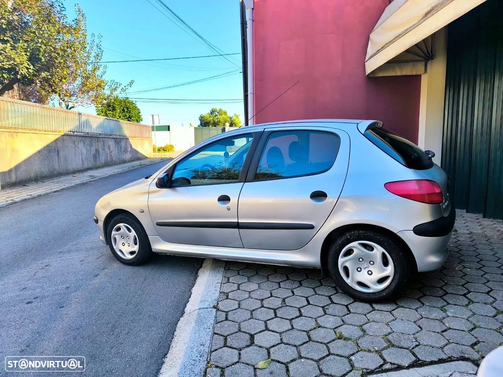 Peugeot 206 1.1 XT - 2
