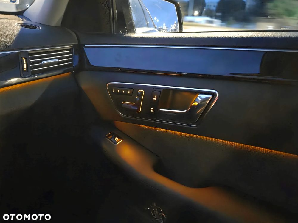 Mercedes-Benz Klasa E 250 CGI BlueEff Avantgarde - 26