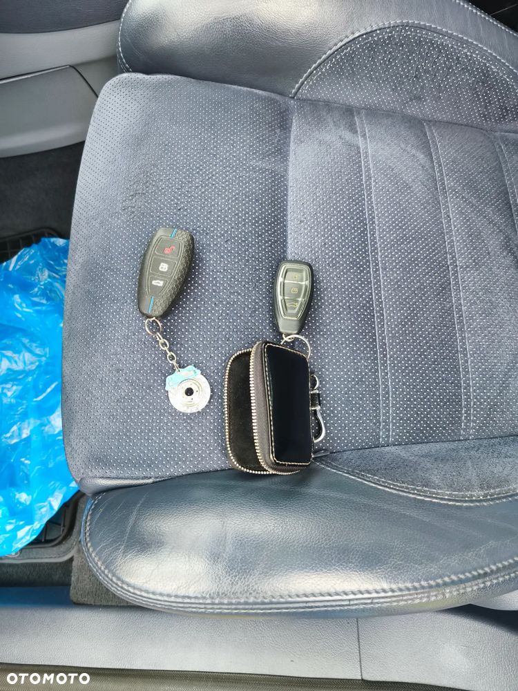 Ford Mondeo 2.0 TDCi Titanium - 32