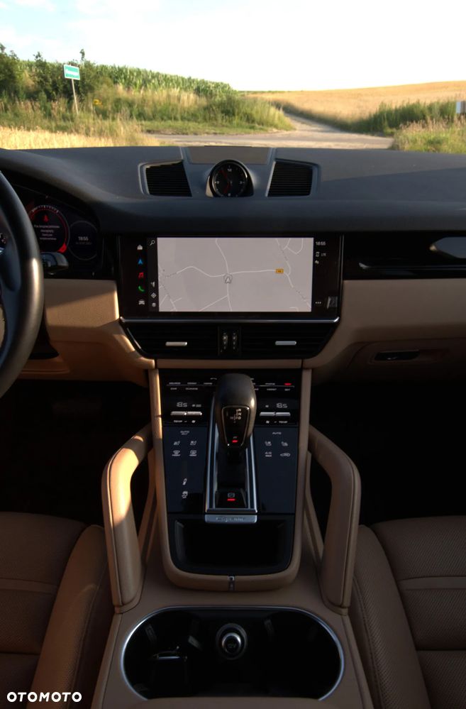 Porsche Cayenne Platinum Edition - 16