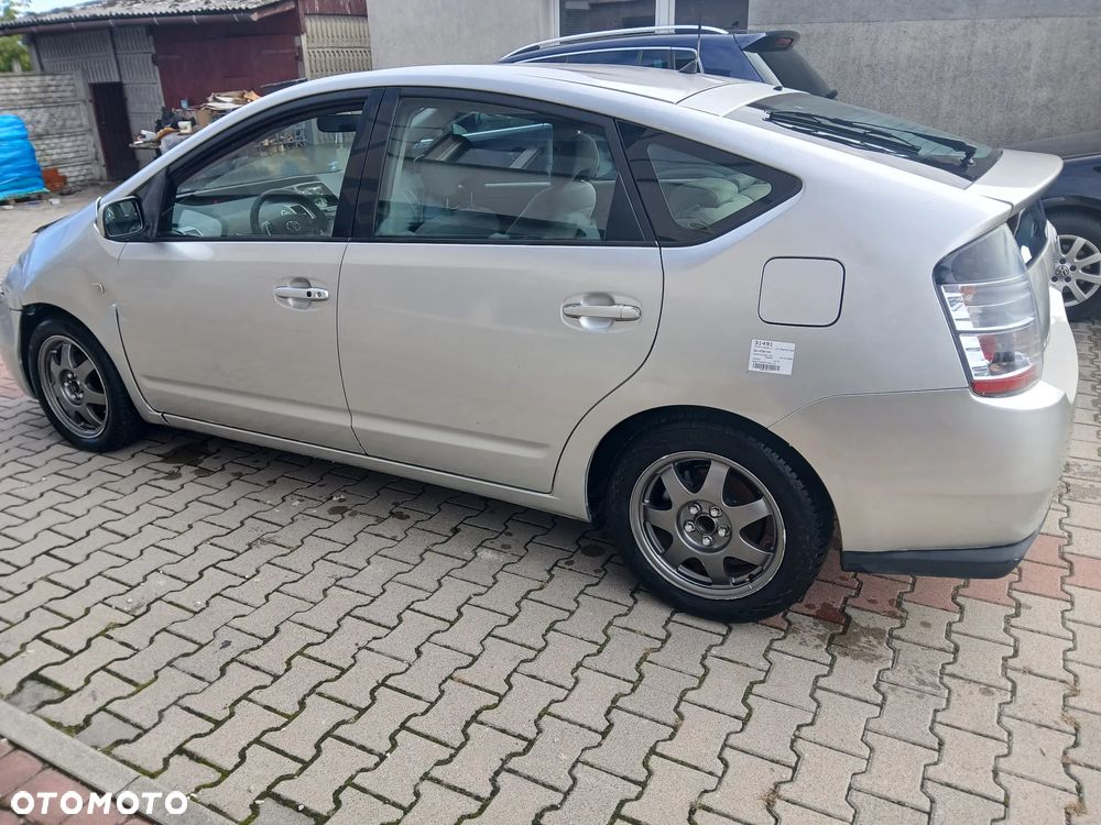 Toyota Prius - 6