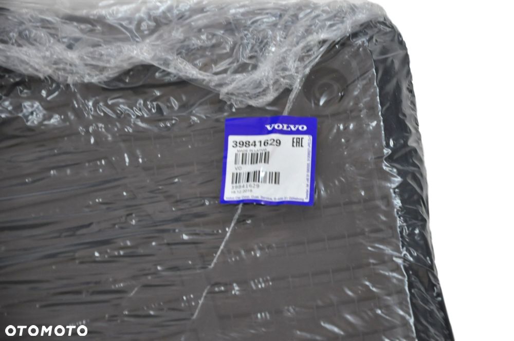 VOLVO S90 V90 V90CC oryginalne dywaniki gumowe komplet 5 sztuk OE 32332366 39841629 31693670 - 4
