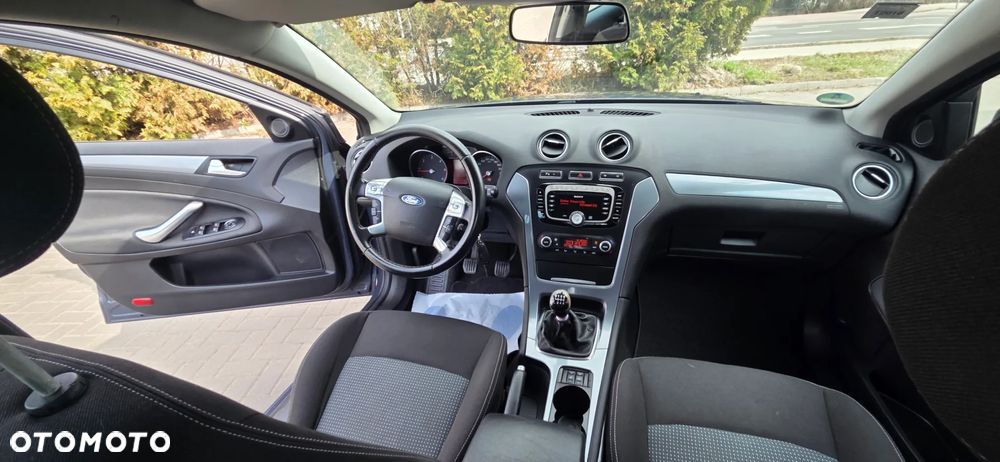 Ford Mondeo 2.0 TDCi Ghia - 26