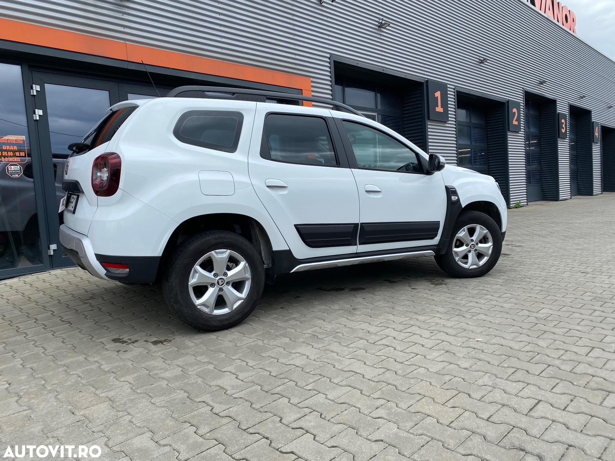 Dacia Duster 1.5 dCi 4WD Essential - 14