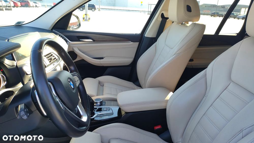 BMW X3 xDrive25d Luxury Line - 6