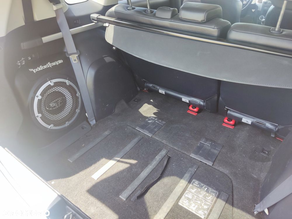 Mitsubishi Outlander - 8