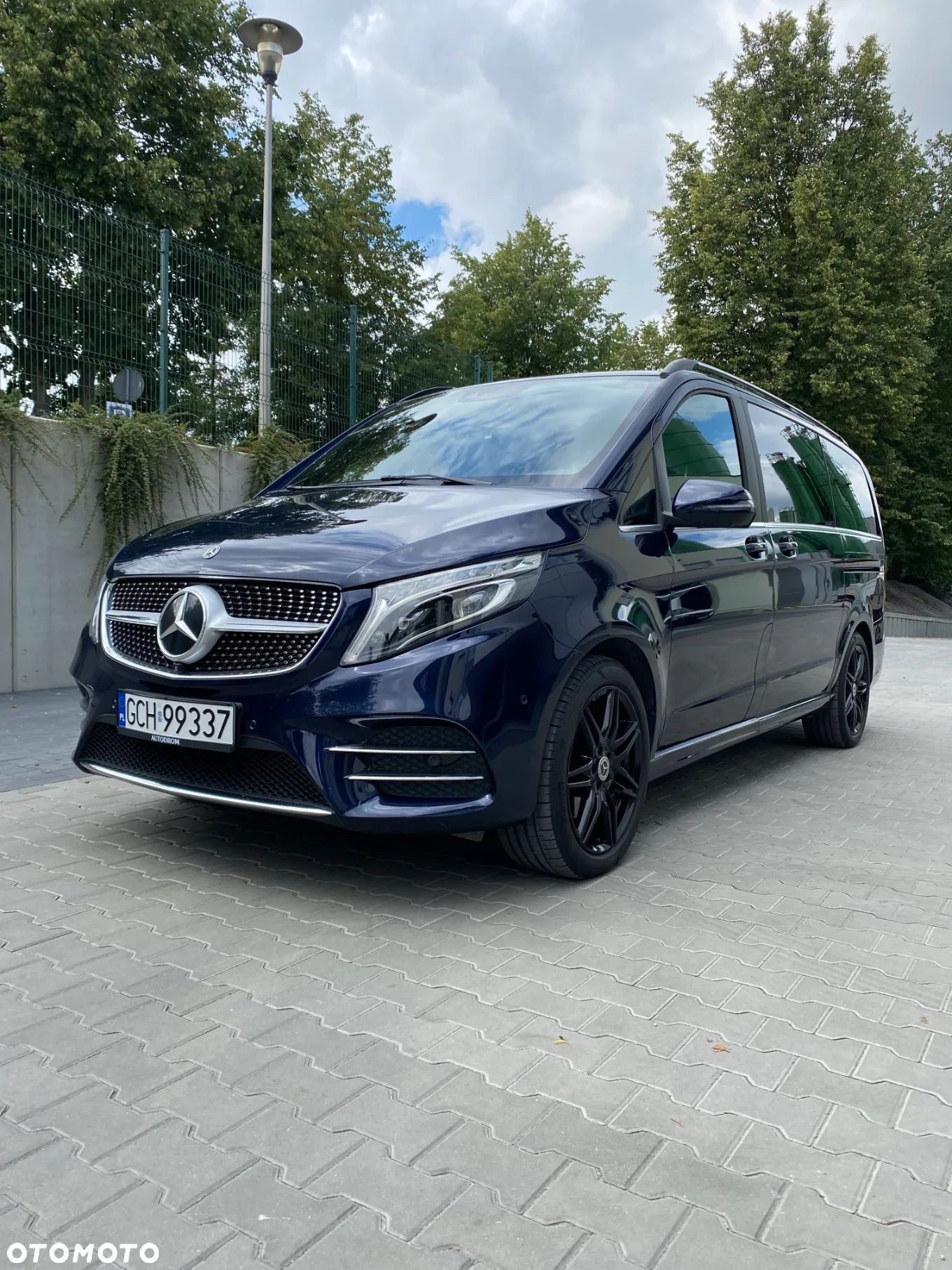 Mercedes-Benz Klasa V 300 d 4-Matic Avantgarde 9G-Tronic (d³ugi) - 1