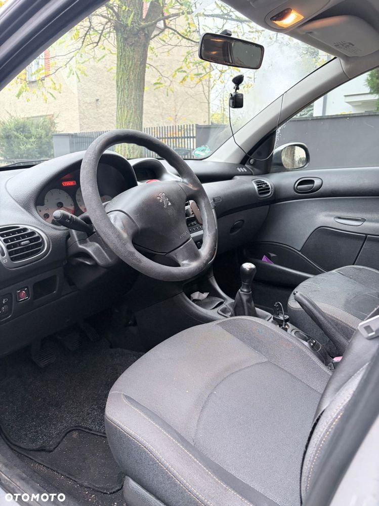 Peugeot 206 - 6