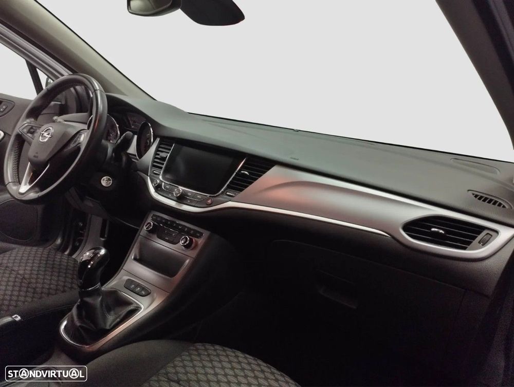 Opel Astra Sports Tourer - 10