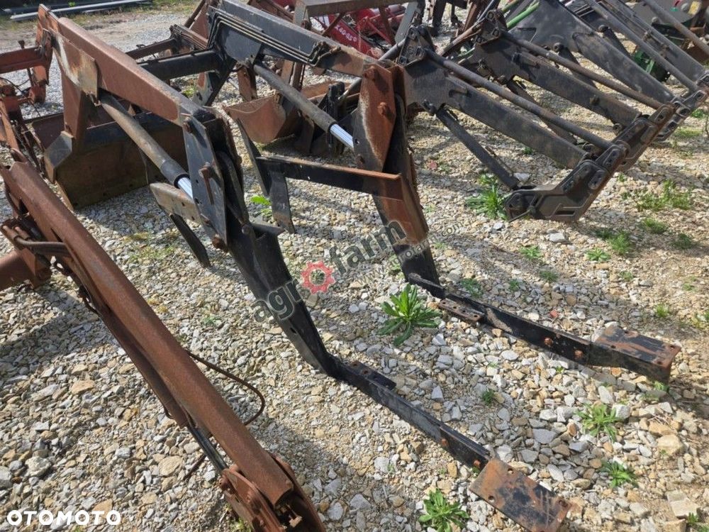 Ładowacz czołowy Agram HM25 z adatpacją Fiat - 4